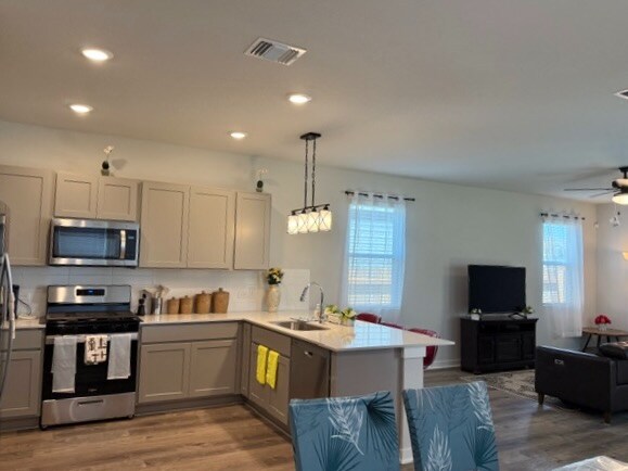 Building Photo - Room in House on Alice Jay Wy