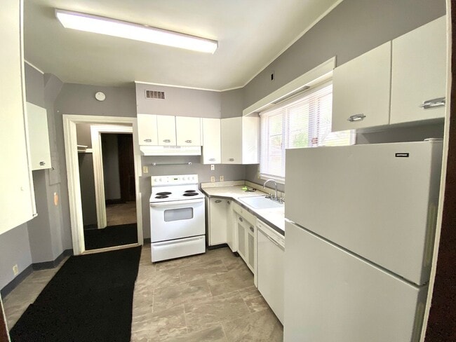 Building Photo - Charming 3 Bed, 1 Bath Home Near NDSU – Ga...