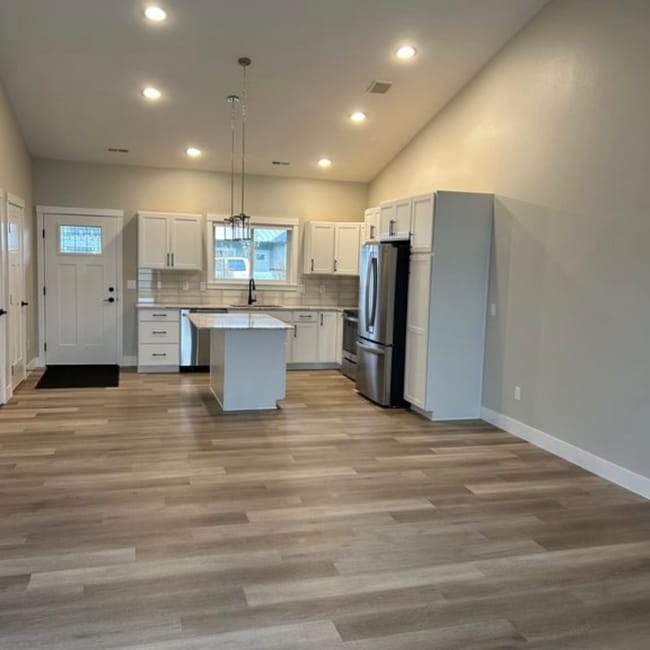 Building Photo - 6309 Beckville Ln