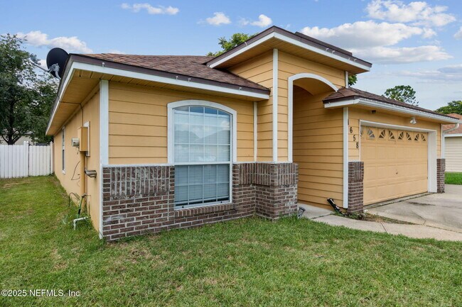 Foto del edificio - 1658 Hudderfield Cir W