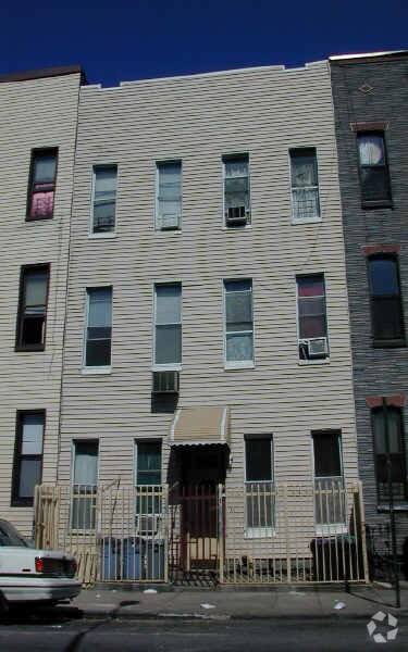 Primary Photo - 175 Stanhope St