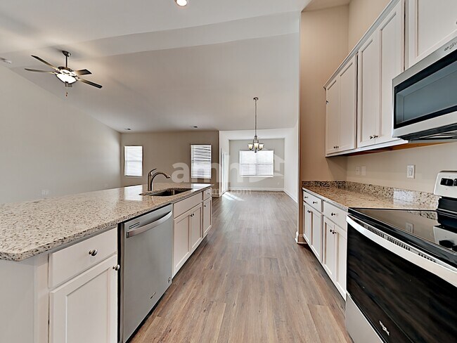 Building Photo - 160 Legacy Dr