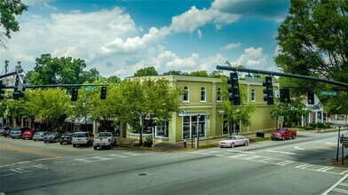 Building Photo - 201-201 W Jefferson St