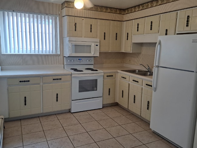 Photo - 1447 Nokomis Dr Apartment