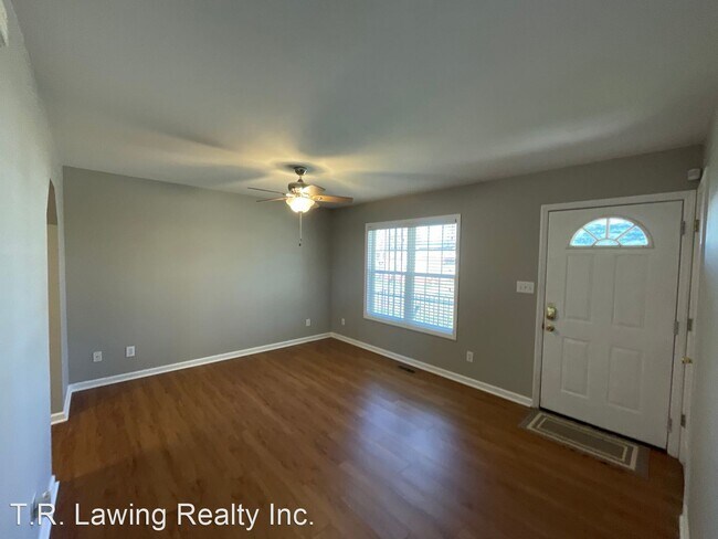 Foto del edificio - 2 br, 1 bath House - 8 Barnes Drive