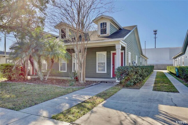 Building Photo - 2126 Lucerne Ter