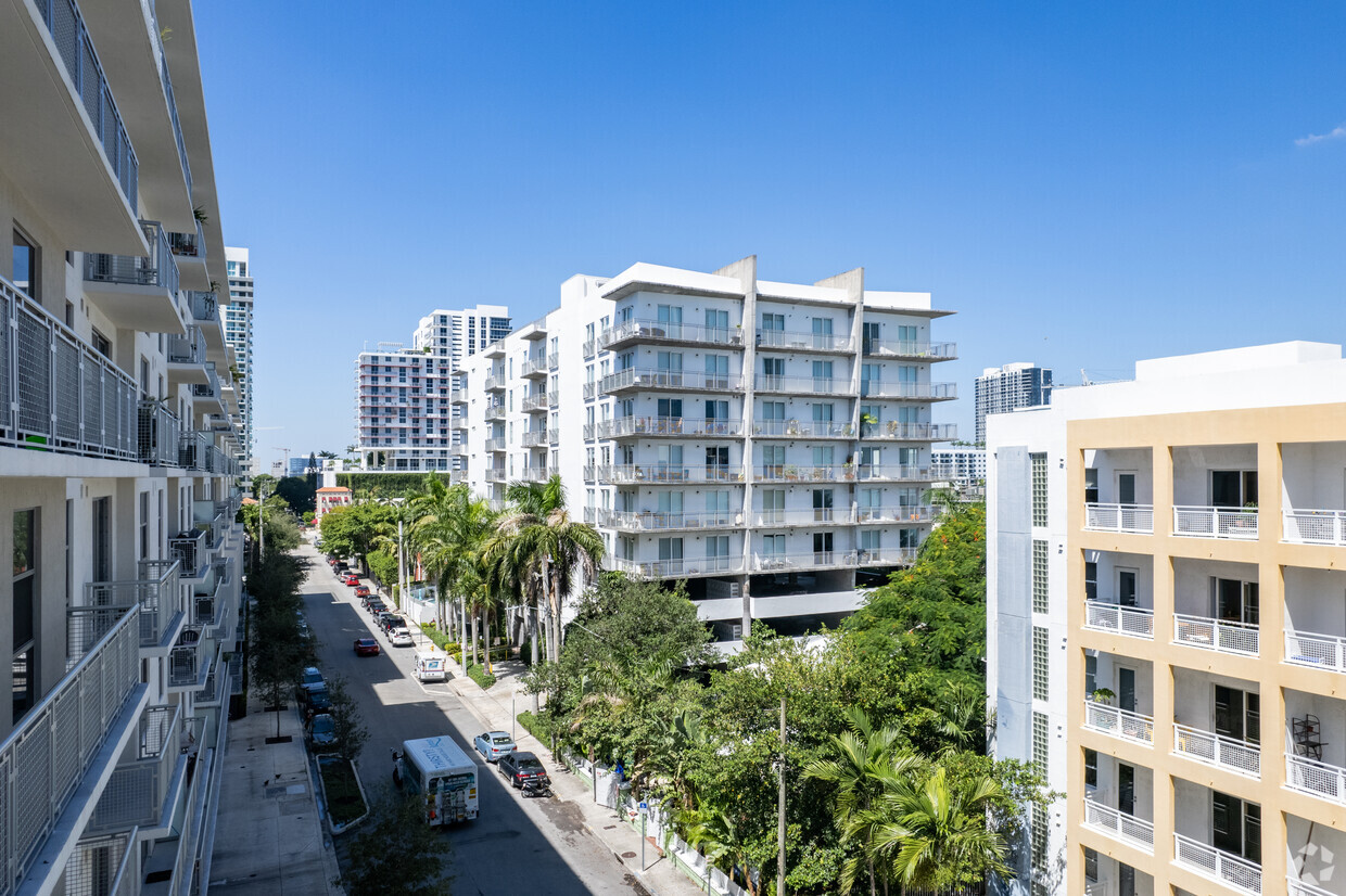 Primary Photo - Baylofts Condominiums