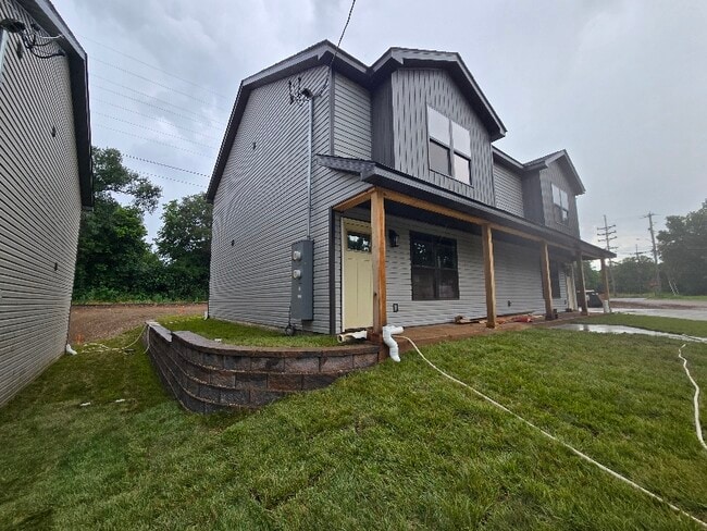 Building Photo - 3102 Commerce St