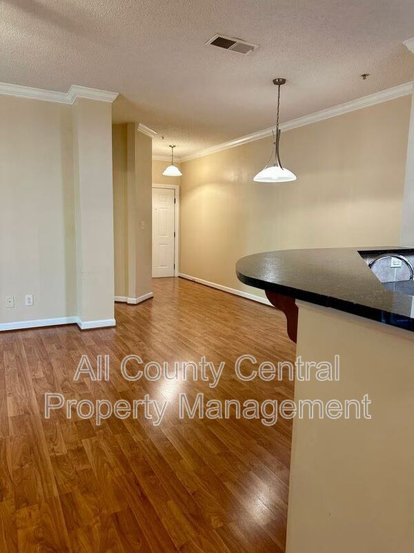 Foto del edificio - 208 Sterling Oaks Dr