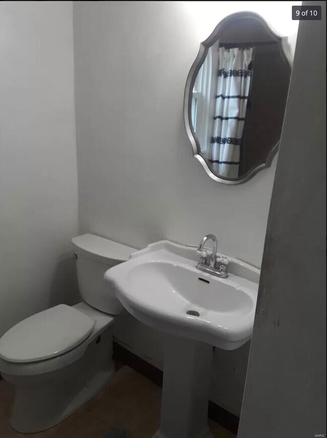 Foto del edificio - 106 N Long St