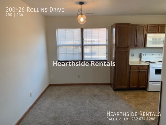 Building Photo - **2 Bedroom 2 Bath Townhouse with Loft Nea...