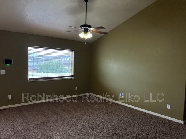 Building Photo - 214 Brookwood Dr