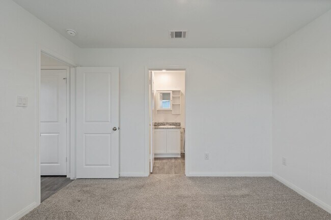 Foto del edificio - 12070 William Trails Cir