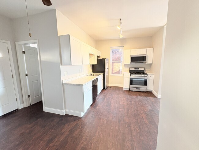 Foto del edificio - 6655 Garner Ave