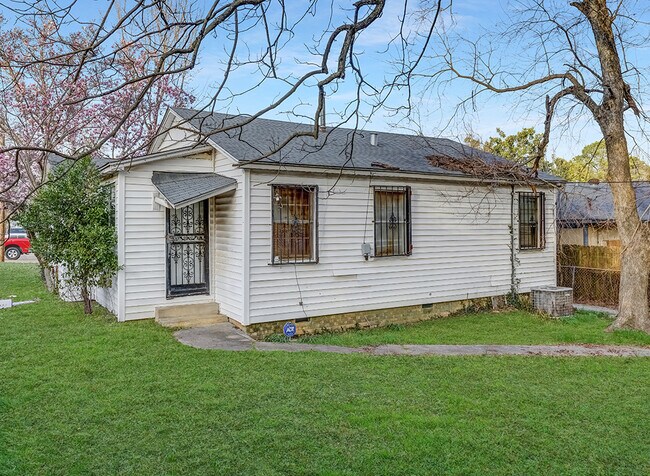 Foto del edificio - 1607 W 17th St