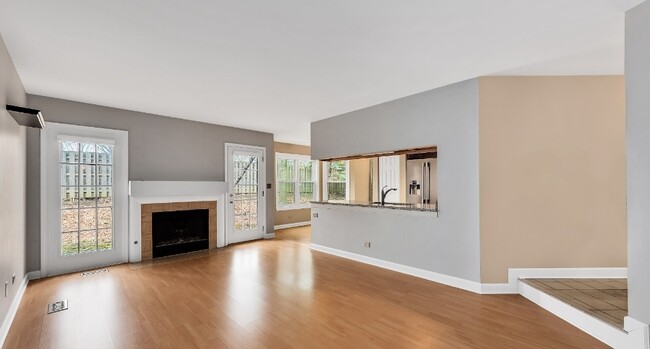 Building Photo - 32 Ascot Cir