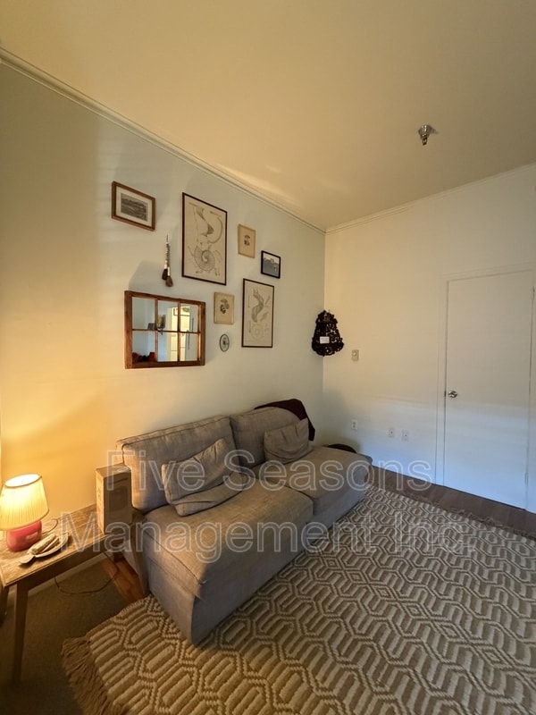 Building Photo - 194 North St