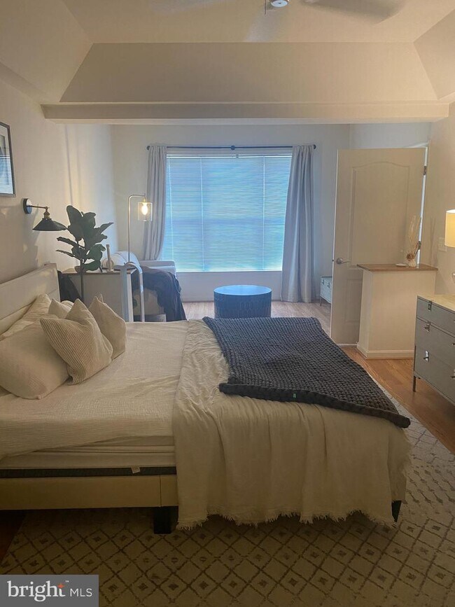 Foto del edificio - 7301 Travertine Dr