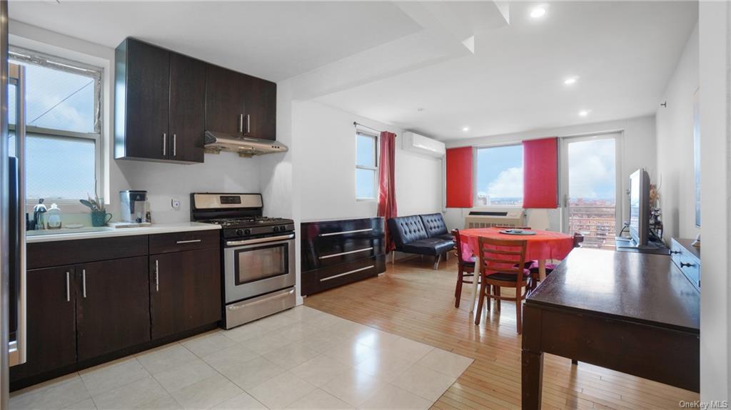 Primary Photo - 143-26-143-41 41st Ave