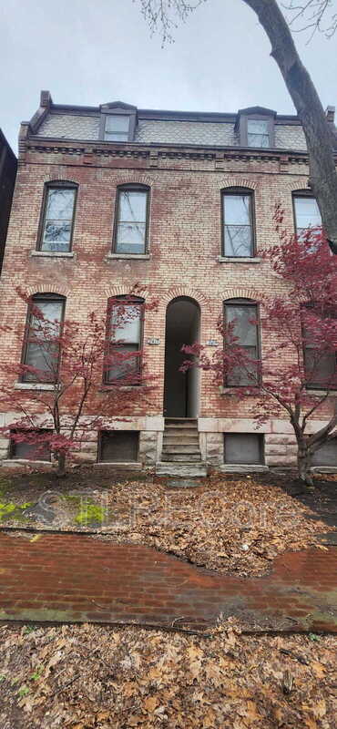 Building Photo - 2415 S 10th St