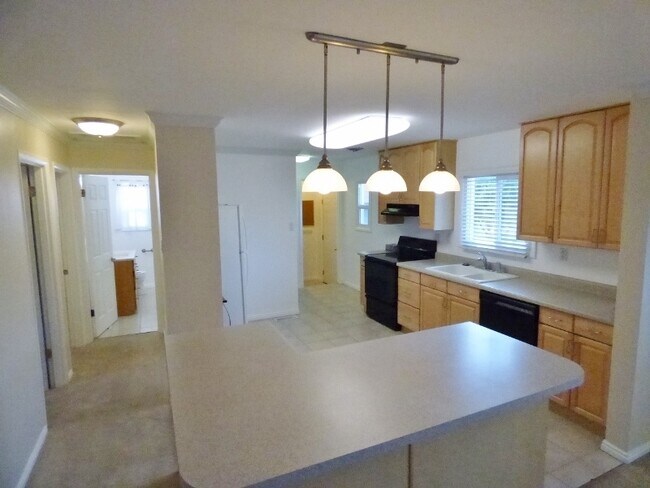 Foto del edificio - Great 4 Bd 2 Bath Home in Sandy
