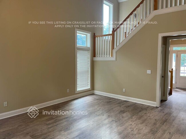 Foto del edificio - 820 Sweetwater Bridge Cir