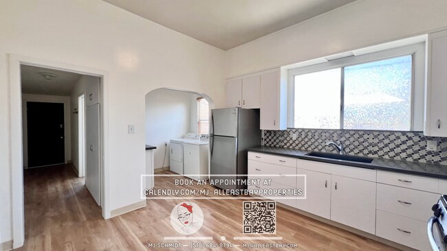 Photo - 1/2 Off first months Rent -4 bedroom 2 bat... House