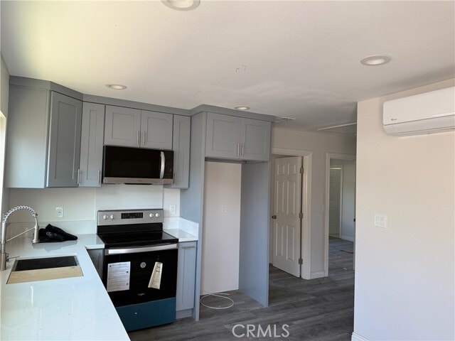 Foto principal - 1330 S Feather St