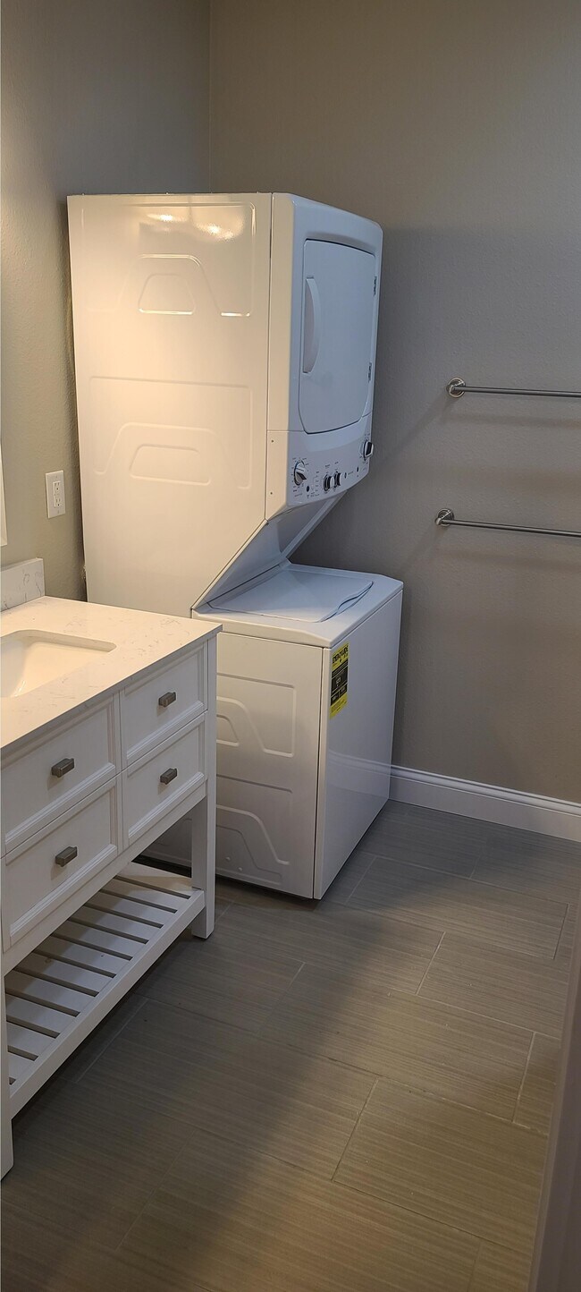 Foto del edificio - 1204 Koestner St