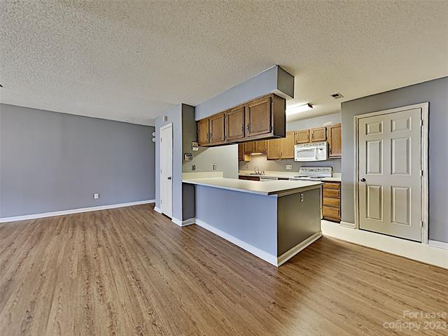Primary Photo - 6203 Rosecroft Dr