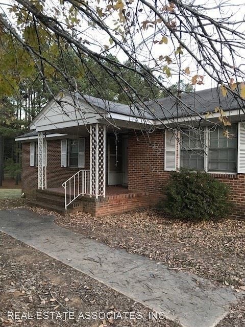 Primary Photo - 3105 Umstead Rd