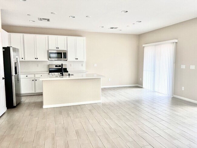 Building Photo - 5060 Serene Skies St