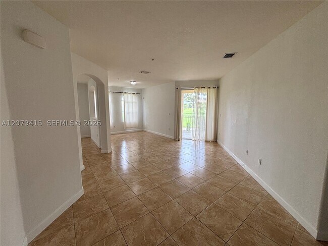 Foto del edificio - 10132 NW 7th St