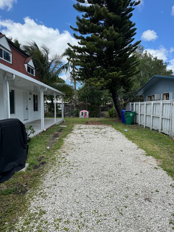Foto del edificio - 2807 NW 11th St