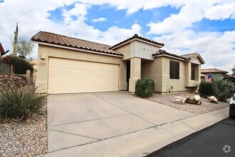 Building Photo - 6261 S Mesa Vista Dr