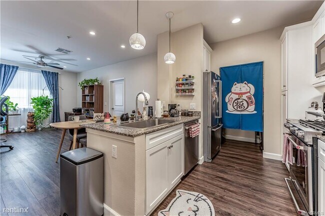 Foto del edificio - 2 br, 2 bath House - 2366 Scholarship