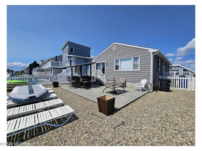 Building Photo - 53 E Coral Dr