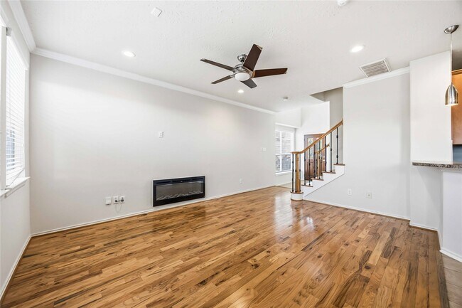 Building Photo - 3205 Victorian Manor Ln