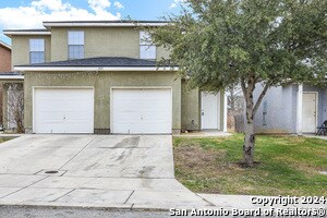 Building Photo - 5815 Golf Bend