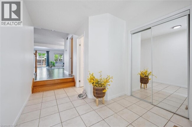Building Photo - 598 Woolgrass Ave