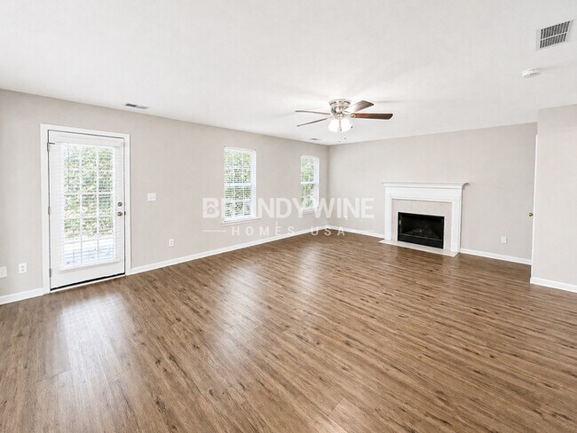 Foto del edificio - 1737 Summit Creek Way