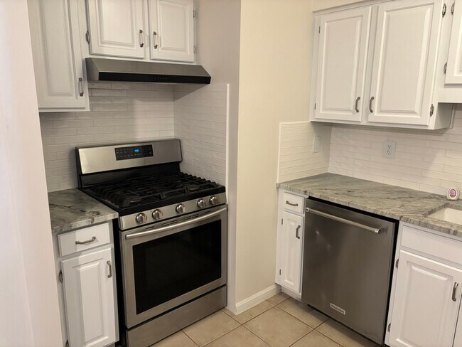 Foto del edificio - 504 Springbrook Cir