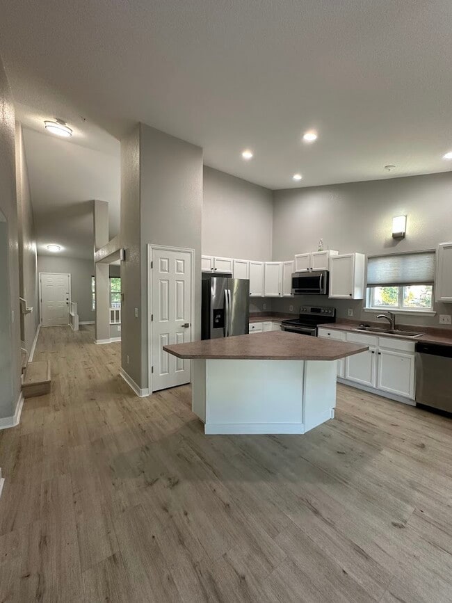 Building Photo - 5404 S Valdai Way