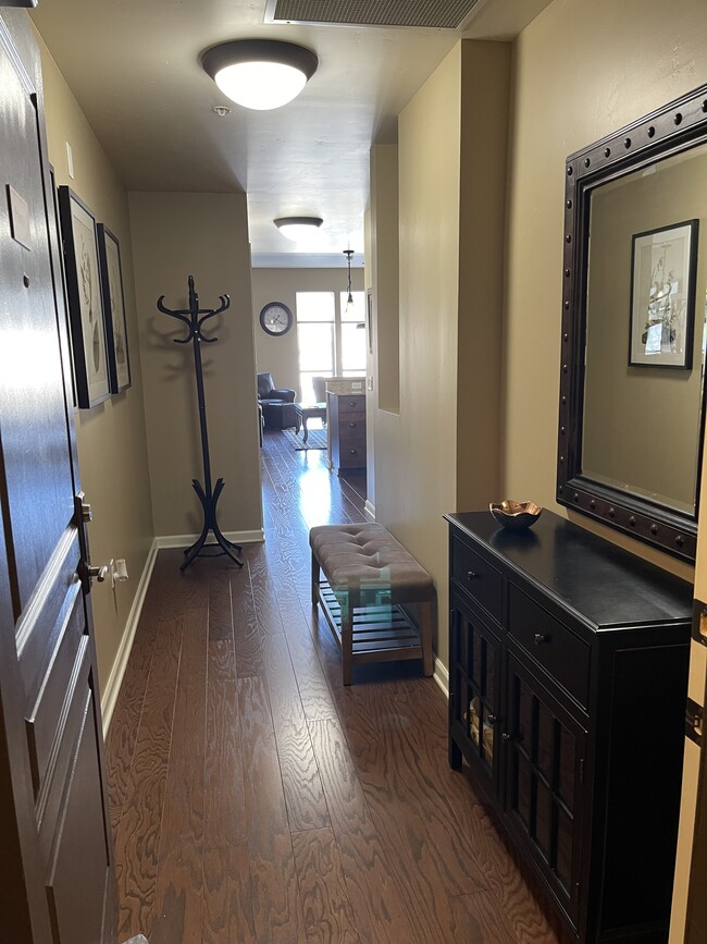 Unit #203 Entry - 323 W Jefferson St