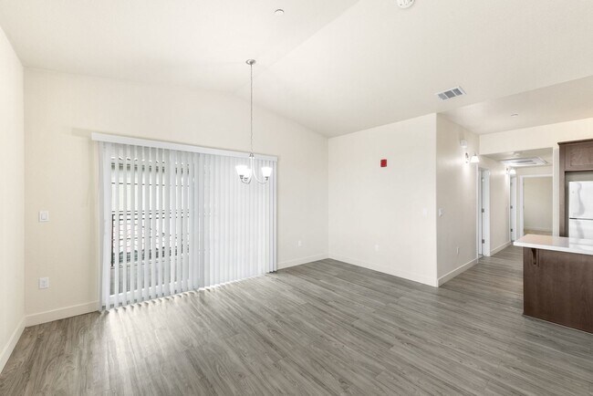 Building Photo - Luxe Ripon Apartments