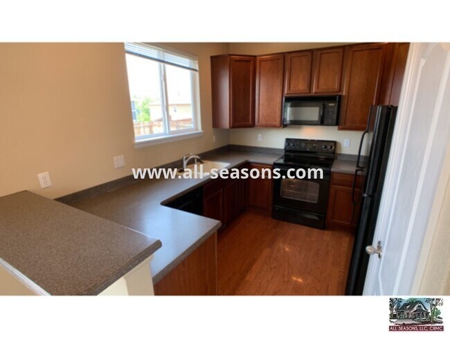 Foto del edificio - 2 Story Home in Stetson Hills