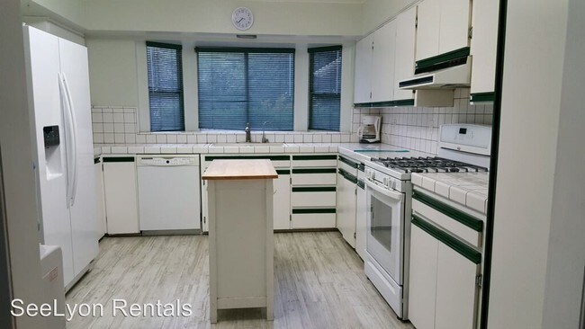 Building Photo - 4 br, 2 bath House - 5505 Portola Road