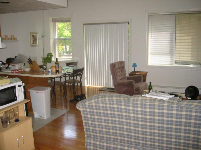 Images are representative samples of the advertised unit. Actual units shown during tours may differ - 27 Wait St