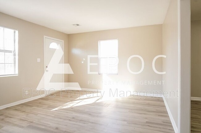 Foto del edificio - 2309 N Xanthus Ave