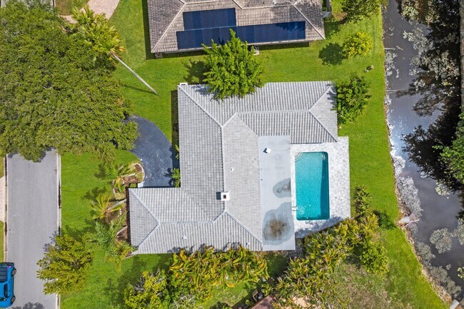 Foto del edificio - 1833 NW 104th Ave